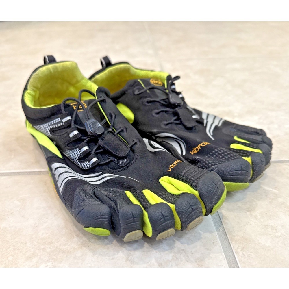 Vibram Five Fingers KMD Sport LS  Sz 41 Men 8.5- 9 Woman 9-9.5 Green Black Toe